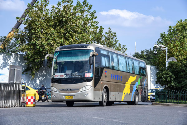 深圳團(tuán)建包車怎么選?（深圳大巴租賃公司）